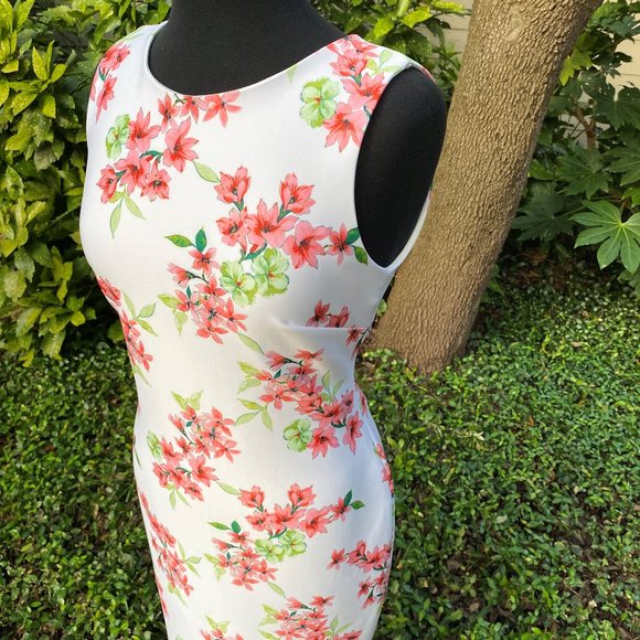 Tommy Hilfiger - Picture 3 of 5